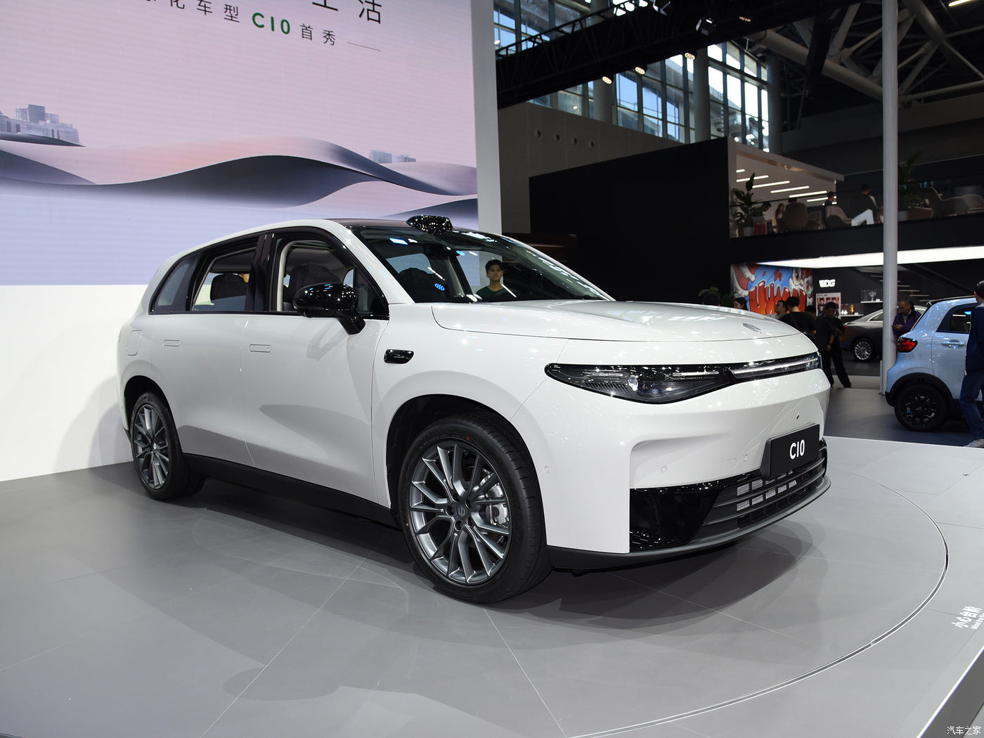 Leapmotor C10